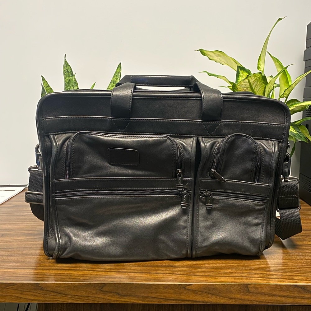 TUMI Napa Leather Briefcase Bag In Great Condition- Black
